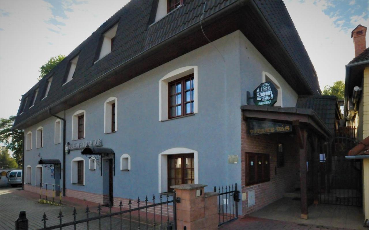 Reštaurácia Penzión na mlyne Stará Turá Exterior foto